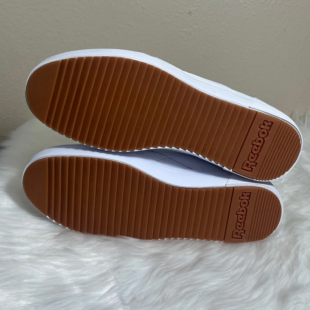 NWT Reebok Classic White Athletic Leather Sneakers